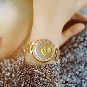 New High-End Diamond Surface Female Watch